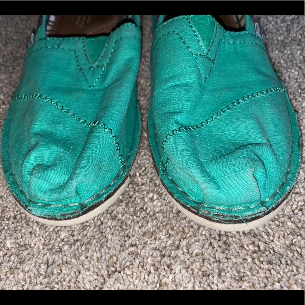 Green Toms - Picture 2 of 8